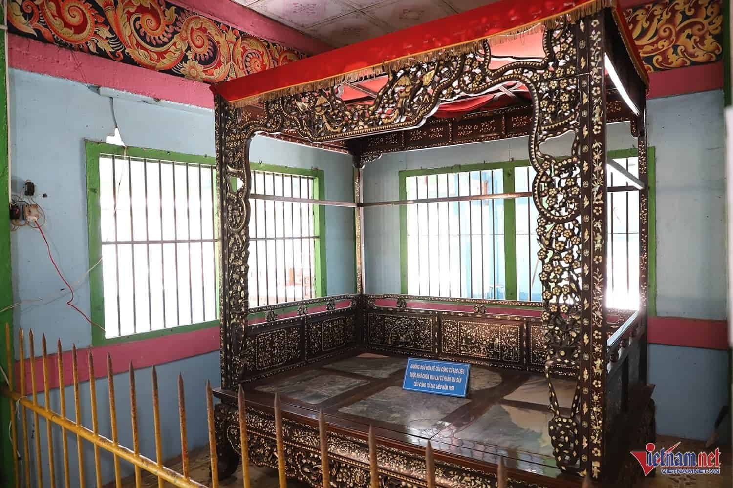 Cặp giường nóng lạnh của Công tử Bạc Liêu hiện đang được lưu giữ tại chùa